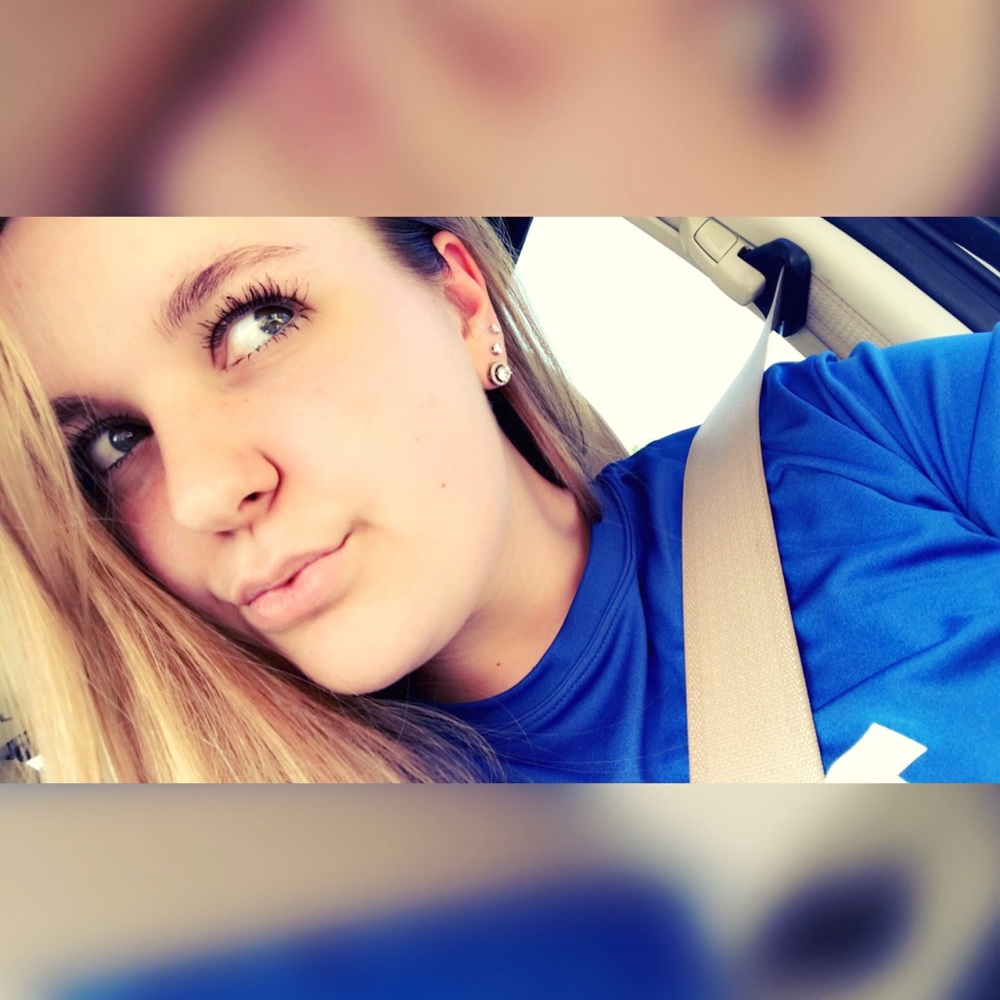 Meet your Posher, Caitlyn